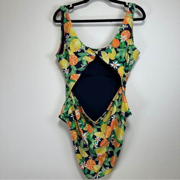 Old Navy | Lemon Citrus Print One-Piece Swimsuit | Twist-Back Cutout | Size XL - Picture 4 of 6